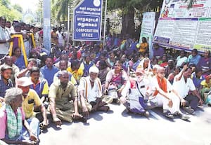 துாய்மை பணியாளர்கள் 2வது நாளாக காத்திருப்பு போராட்டம்
