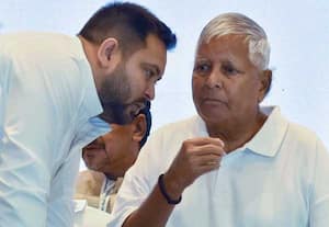 ரயில்வே ஹோட்டல் முறைகேடு வழக்கு; லாலு, மகன் தேஜஸ்வி மீது வழக்குப்பதிவு செய்ய கோர்ட் உத்தரவு
