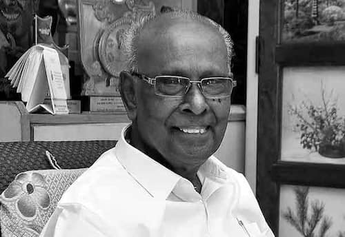 "அன்புப் பெரியோர்களே... அருமைத் தாய்மார்களே..." 