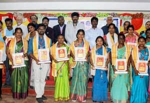  விருது வழங்கல்