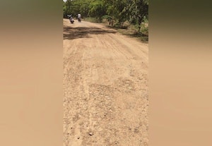  பழுதான ரோட்டால் 10 கிராம மக்கள் பாதிப்பு
