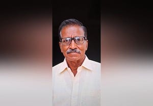  டூவீலர்- மீது வேன்  மோதி ஒருவர் பலி