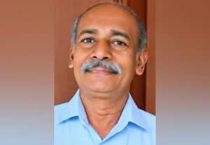  பயணிகள் மீது கார் மோதி ஒருவர் பலி