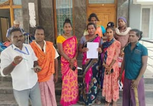  இலவச வீட்டுமனைப்பட்டா கேட்டு தாசில்தாரிடம் திருநங்கைகள் மனு