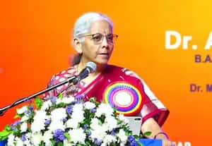 நாட்டை ஒருபோதும் விட்டுக்கொடுக்காதீங்க; ஜென்சி தலைமுறைக்கு நிதியமைச்சர் நிர்மலா சீதாராமன் அறிவுறுத்தல்