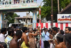  சுந்தரராஜ பெருமாள் கோயிலில்  புரட்டாசி முகூர்த்த கால் நடுதல்