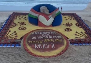 பிரதமர் மோடியின் 76வது பிறந்தநாள் ஸ்பெஷல்; தலைவர்கள் வாழ்த்து முதல் 25 அடி நீளமுள்ள மணல் சிற்பம் வரை!