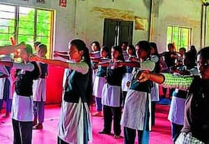  கல்லுாரி மாணவியருக்கு கராத்தே பயிற்சி!