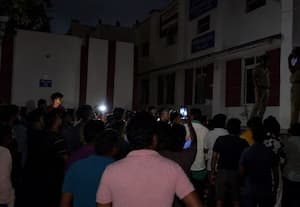 ஆவடியில் தொடர் மின்வெட்டு துணை மின் நிலையம் முற்றுகை