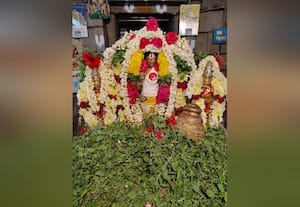  பெருமாள் கோயில்களில் புரட்டாசி மாத சிறப்பு பூஜை அதிகாலையில் பக்தர்கள் திரண்டு தரிசனம்