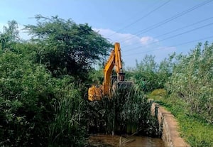 கொண்டங்கி ஏரி நீர்ப்பாசன கால்வாய் சீரமைப்பு பணி தீவிரம்