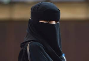 பள்ளிகளில் புர்கா அணிய இத்தாலி நாட்டில் தடை?