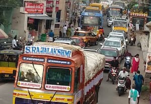  ஆண்டிபட்டியில் பழுதாகி நின்ற பஸ் 2 மணி நேரம் போக்குவரத்துக்கு பாதிப்பு