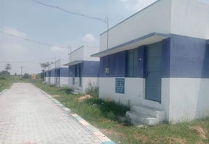  பயனாளிகளிடம் ஒப்படைக்காமல் பாழாகும் பழங்குடியின மக்களுக்கான 25 வீடுகள்