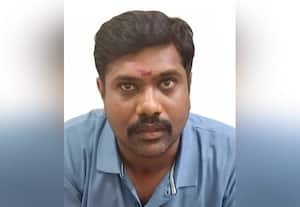  'தங்கத்தகடு' விற்பதாக கூறி ரூ.48 லட்சம் மோசடி 2 போலீஸ்காரர்கள் உட்பட 8 பேர் கைது