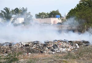  ரோட்டோரத்தில் கழிவு சுகாதார சீர்கேடு