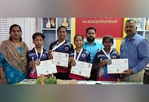  மல்லர் கம்பம்: பதக்கம் வென்ற மாணவர்கள்