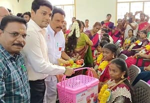  சின்னமனுாரில் 300 கர்ப்பிணிகளுக்கு சமுதாய வளைகாப்பு