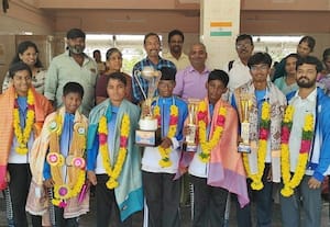  தேசிய கேரம் போட்டியில் பள்ளி மாணவர்கள் வெற்றி