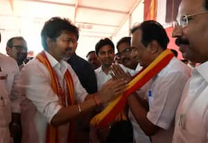 தவெகவில்  இணைந்தார் அதிமுக மாஜி அமைச்சர் செம்மலை