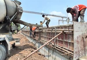ரூ. 9.50 கோடியில் 5வது பிளாட்பாரம் அமைக்கும் பணி ﻿ விறுவிறு.: நவீனமயமாகிறது புதுச்சேரி ரயில் நிலையம்