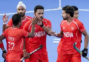 கடைசி நிமிடத்தில் இந்தியா வெற்றி: வீழ்ந்தது பாக்.,