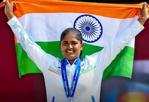 வரலாறு படைத்த பிரனவி, கும்கும்: ஆசிய விளையாட்டு கோல்ப், வில்வித்தையில் தங்கம்