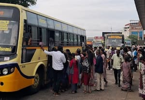 தாறுமாறாக நிறுத்தப்படும் பஸ்கள்: சந்தைக்கடையாக பஸ் ஸ்டாண்ட்