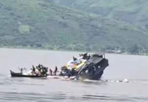 காங்கோ ஆற்றில் படகுகள் நேருக்கு நேர் மோதிய விபத்தில் 30 பேர் பலி