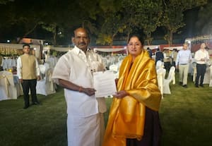 நிதி உதவி கோரி மத்திய அரசிடம் அமைச்சர் சிவக்கொழுந்து மனு