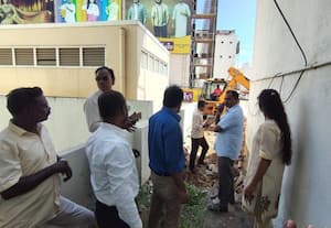 ஆக்கிரமிப்பில் சிக்கிய மழைநீர் வடிகால் மீட்பு