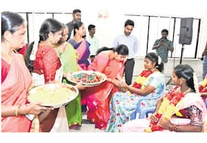 சமுதாய வளைகாப்பு: அமைச்சர் பங்கேற்பு