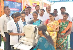 பா.ம.க., சார்பில் இலவச கண் பரிசோதனை முகாம்