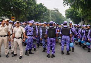 டில்லியில் இத்தனை போலீஸ் பாதுகாப்பு ஏன்?