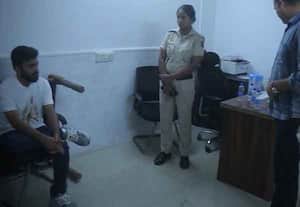 பொய்யான தகவலை பரப்பிய அபிஜித் தீப்கே; வீடியோ வெளியிட்டு அம்பலப்படுத்திய டில்லி போலீஸ்