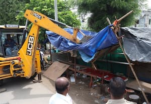 ஆக்கிரமிப்பு கடைகள் அகற்றம்