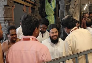 அருணாசலேஸ்வரர் கோவிலில் அமைச்சர்கள் ஆய்வு: மத அடையாளத்துடன் வந்த உதவியாளருக்கு எதிர்ப்பு
