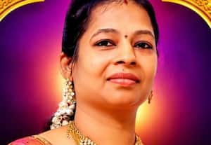 சாலையோர தடுப்புக்கட்டையில் கார் மோதி பெண் பலி ; தந்தை, மகன் படுகாயம்