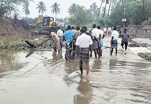 மாவட்டத்தில் தொடர்ந்து 2வது நாளாக மழை