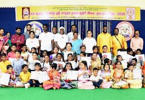 சாரதாம்பாள் கோவிலில் நவராத்திரி ஊஞ்சல் உற்சவம்