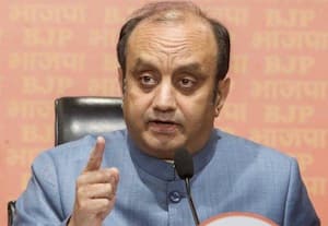 'வெளிநாட்டு சக்திகளுடன் இணைந்து அரசை கவிழ்க்க எதிர்க்கட்சிகள் சதி'