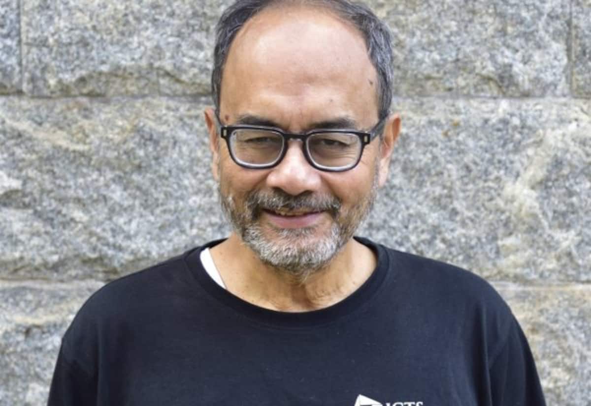 பல்வேறு சாதனைகளுக்கு கிடைத்த கவுரவம்; இந்திய இயற்பியலாளர் அசோக் சென்னுக்கு சர்வதேச விருது