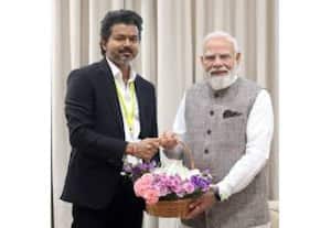 விஜய் பாஜவுடன் நெருக்கம்: வந்தது காங்கிரஸுக்கு சந்தேகம்!