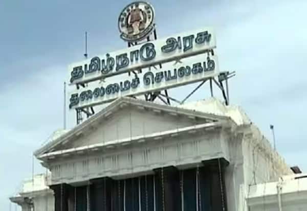 தமிழக அரசு தலைமை பதவிகளில் தமிழகத்தைச் சேர்ந்தவர்கள் இல்லையே?