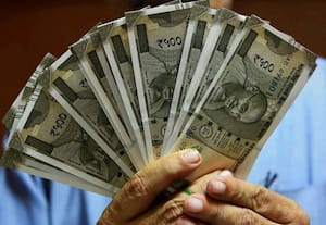 மூத்த குடிமக்கள் சேமிப்பு திட்டத்தில் 74,000 கோடி ரூபாய் டிபாசிட்