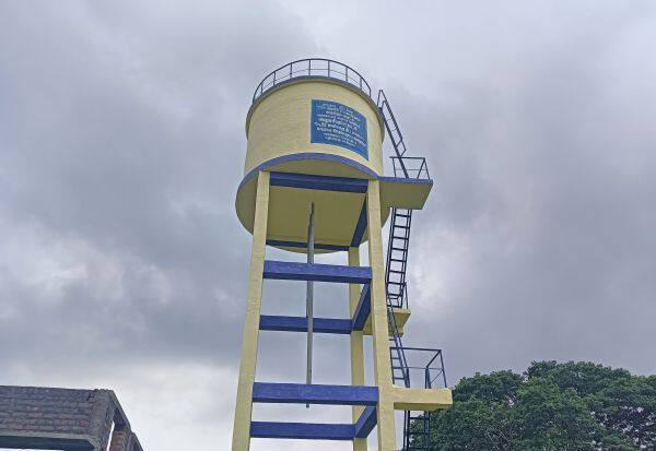 பயன்பாட்டிற்கு வராமல் வீணாகும் குடிநீர் தொட்டி