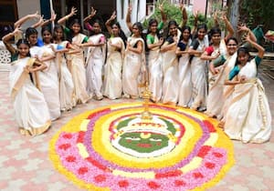கோவை சங்கனூரில் வசிக்கும் மலையாள மொழி மக்கள், அத்தப்பூ கோலமிட்டு, ...