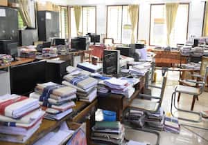 விழுப்புரம் கலெக்டர் அலுவலகத்தில் தமிழ்நாடு வருவாய்த்துறை அலுவலர் ...