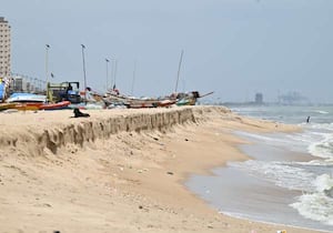 சென்னை மெரினா கடற்கரை சீனிவாசபுரம் பகுதியில் அதிக அளவில் மண் அரிப்பு ...