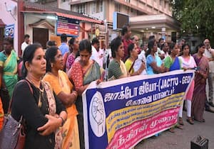 கோவை கலெக்டர் அலுவலக வளாகத்தில் பல்வேறு கோரிக்கைகளை வலியுறுத்தி ஜாக்டோ ...